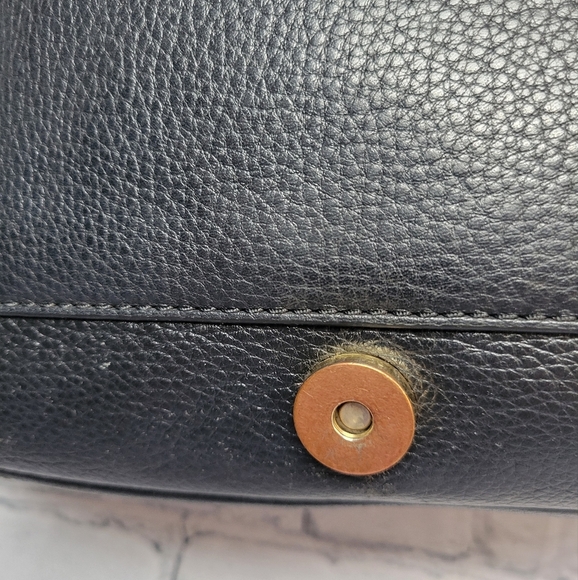 Tory Burch Bombe Small Leather Shoulder Bag - Picture 11 of 12